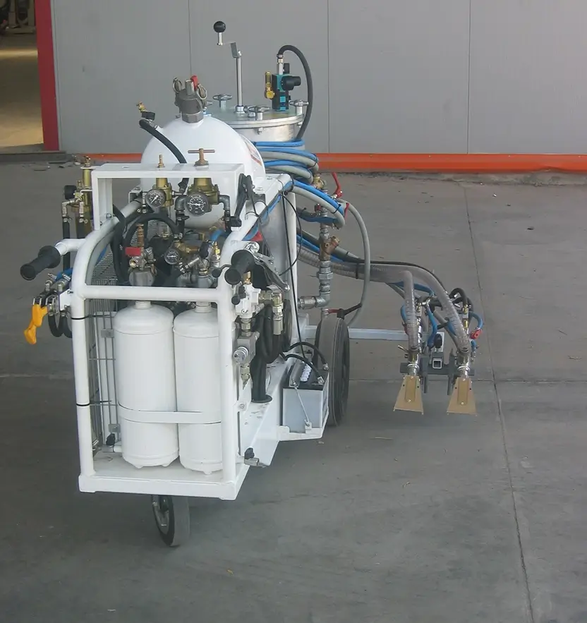 Μηχανήματα Διαγράμμισης Πεζού Χειριστή (Walk-Behind)